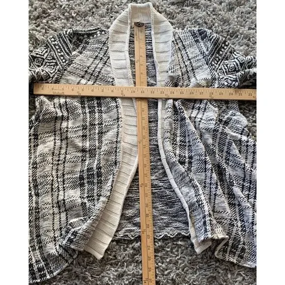 TINY ANTHROPOLOGIE Black & Tan BOHO AZTEC Open CARDIGAN WRAP SWEATER sz M - Picture 5 of 7